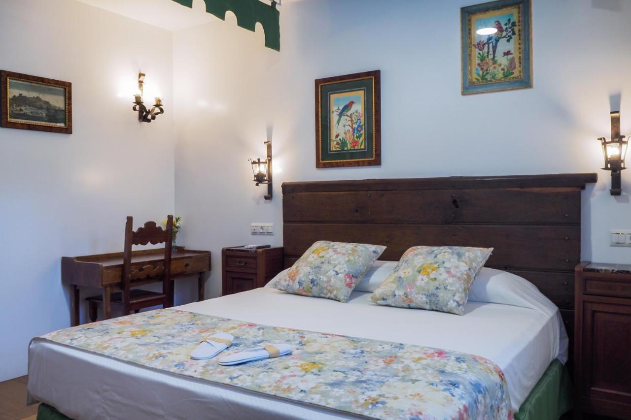 Posada Y Apartamentos Trebuesto De Guriezo Buitenkant foto