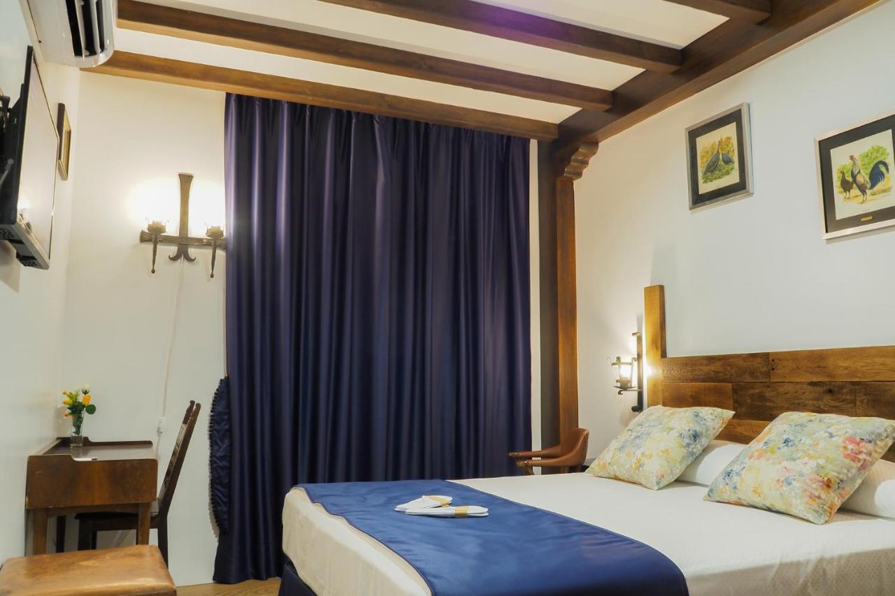 Posada Y Apartamentos Trebuesto De Guriezo Buitenkant foto